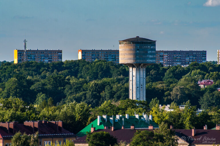 Panorama Ostrowca Świętokrzyskiego z pobliskich wzgórz, 07.08.2016